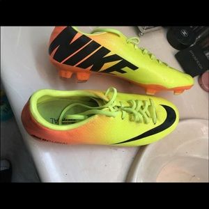 Used ONCE at a indoor soccer meet.